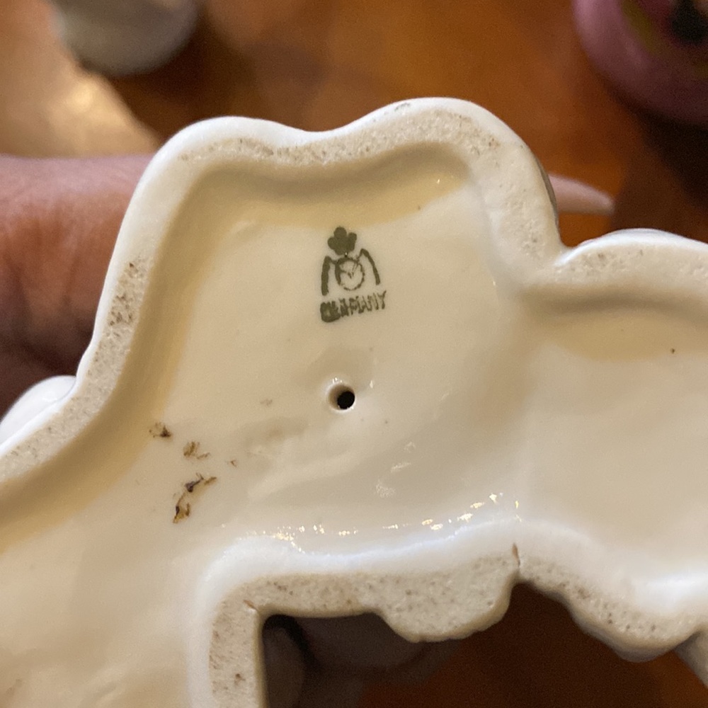 Vintage, selling as a group of angles Dresden, Midwest Japan, and flower holders - Picture 10 of 15